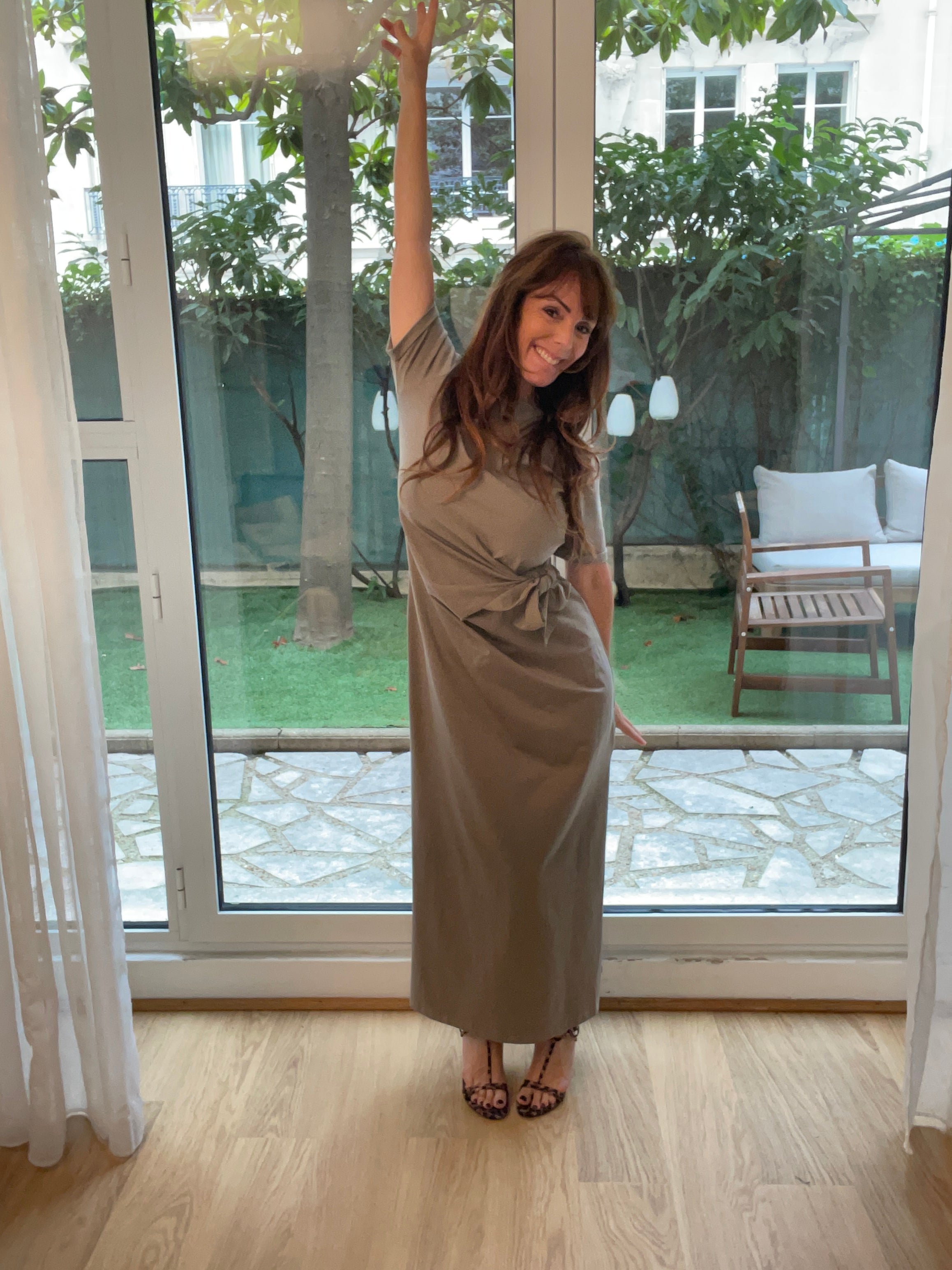 Robe Isa Kaki